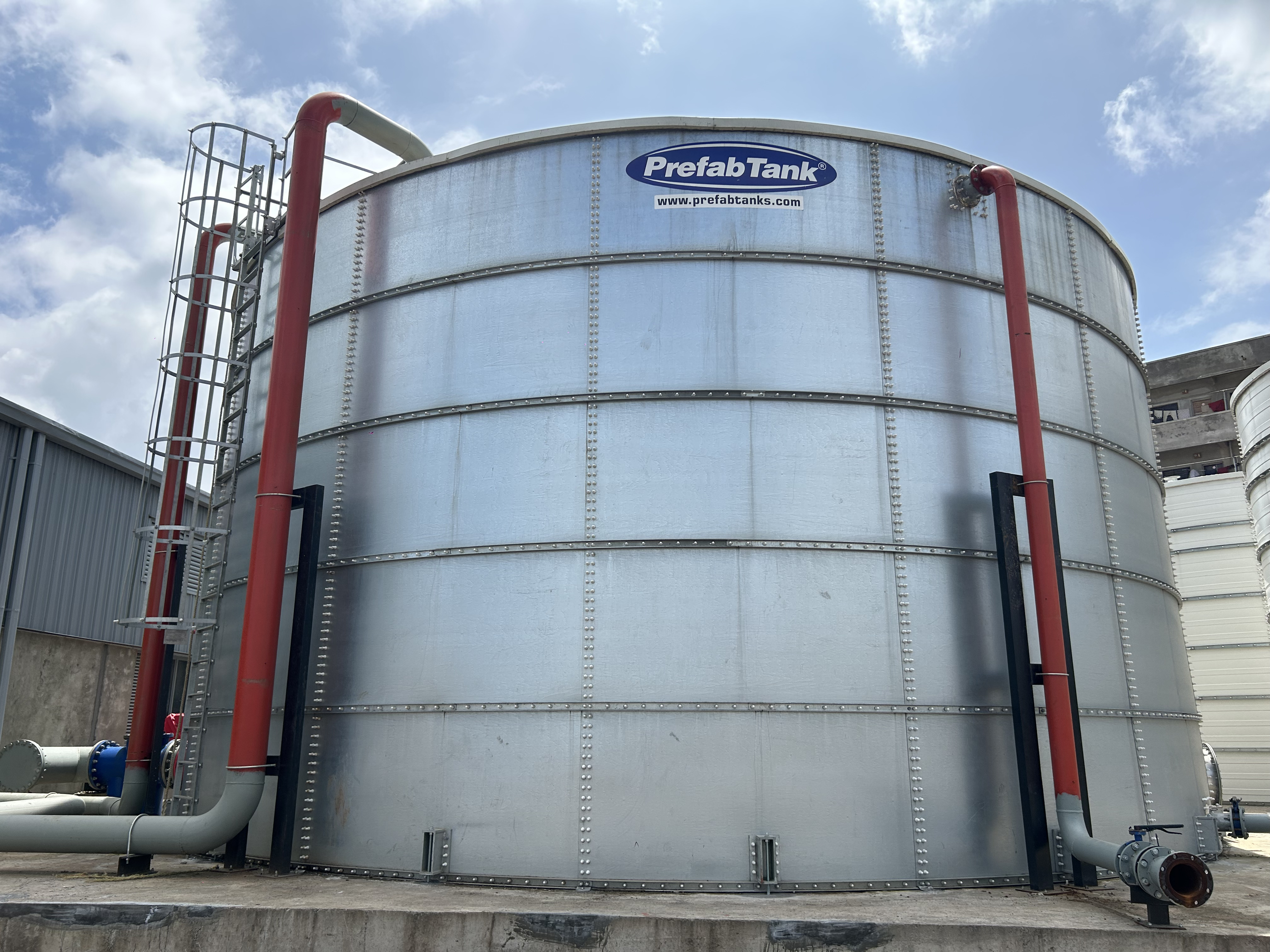 Commercial & industrial water storage tanks